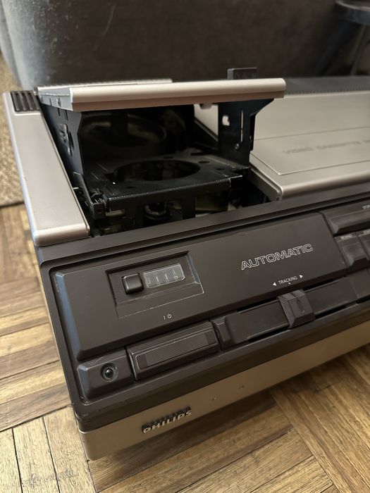 Philips VCR N1702 Gravador Leitor de Cassetes Long Play