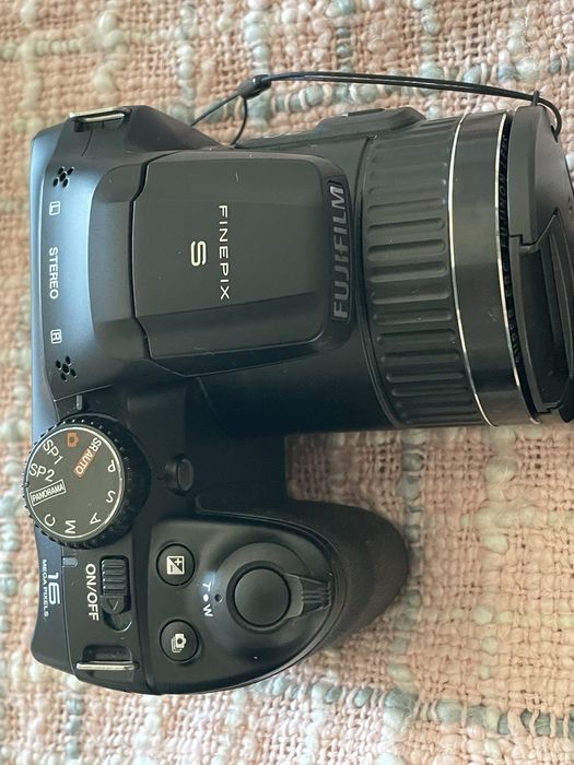 Vendo camera fotografica muito poyco uso