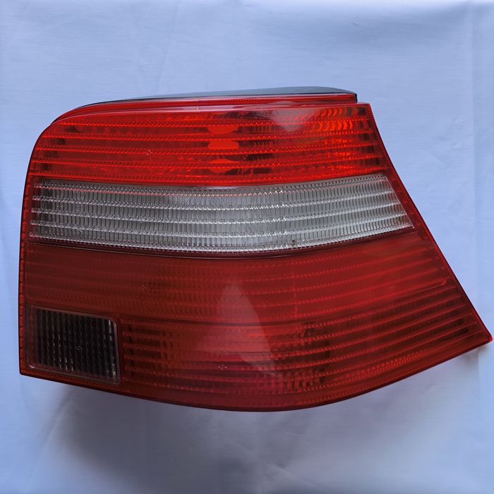 Farolins traseiros VW Golf 4 Pacific TDI GTI V6 R32