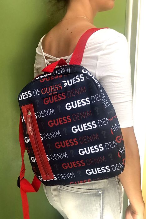 Guess plecak w napisy