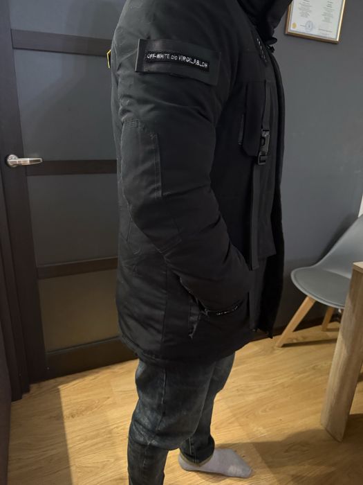 Продам куртку мужскую off white