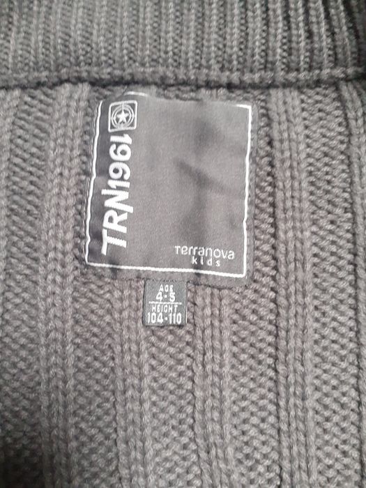 Sweterek chłopięcy