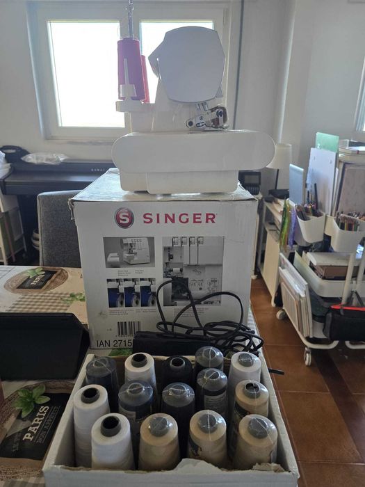 Singer 14SH754 - Máquina de Costura com 2/3/4 linhas e diferencial.