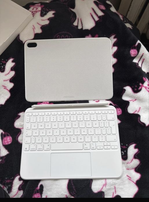 magic keyboard folio ipad 10/11 gen