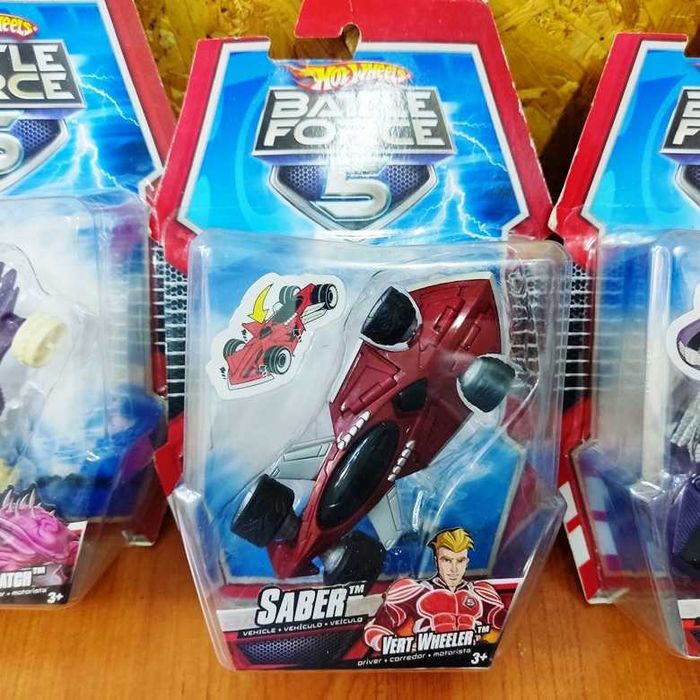 Hot Wheels Battle Force 5 de 2009 Scarib, Saber, Reverb e Buster Tank