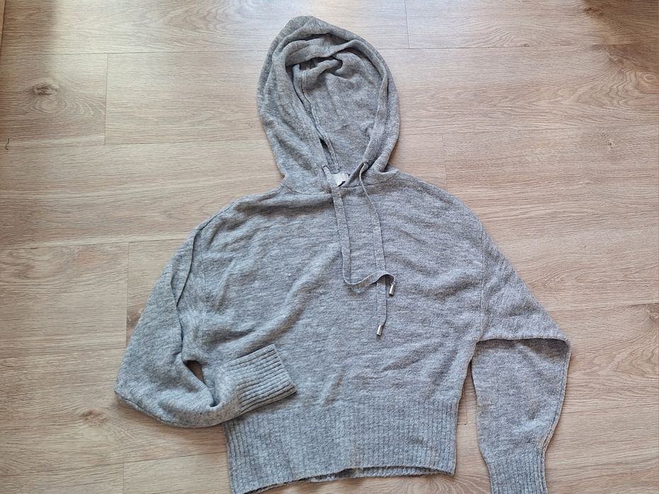 Szary sweter z kapturem xs h&m