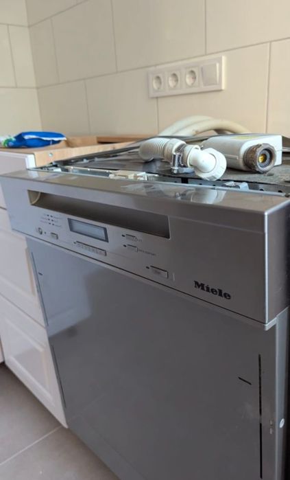 Посудомийна машина Miele 6300i