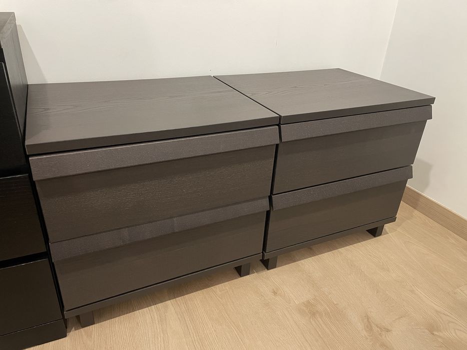 1 mesa de cabeceira MALM - IKEA