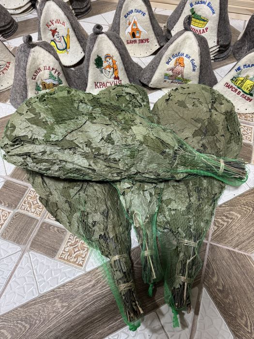 Шапки у сауну(баню),віник(дубовий),рукавиця і квадрат(100% шерсть)