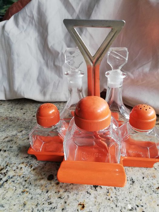 sygnowany kabaret zestaw do przypraw