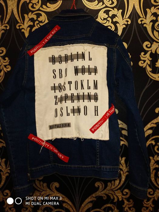 Продам джинсову курточку