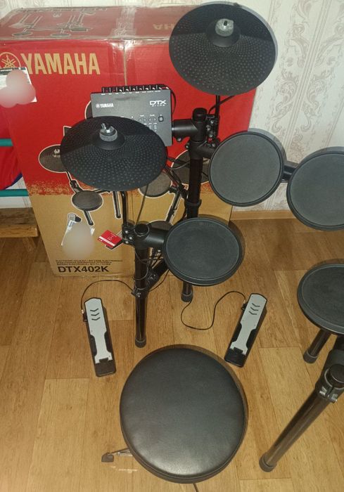 Продам Електронну ударну установку YAMAHA DTX402K