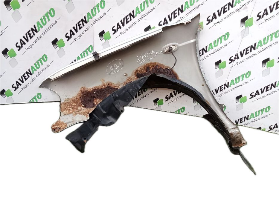 Guarda-lamas direito NISSAN Navara Pick Up Chassis (D22)