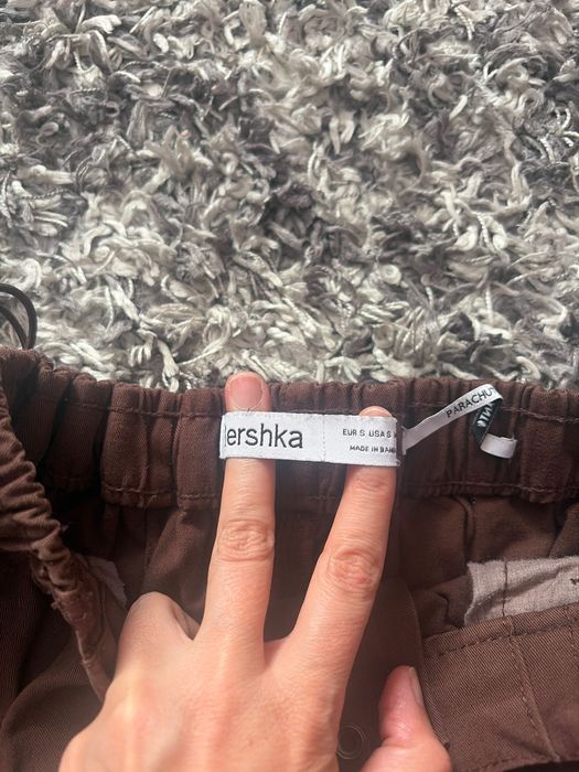 Spodnie parachute damskie Bershka S