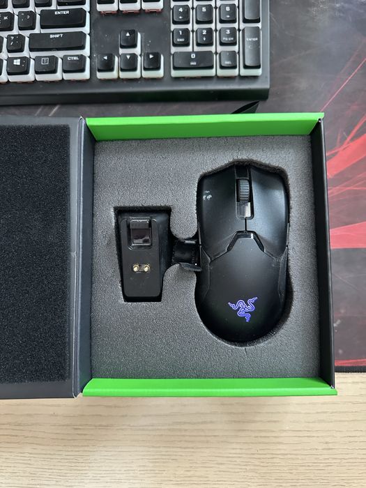 Миша Razer viper ultimate wireless с док-станцией