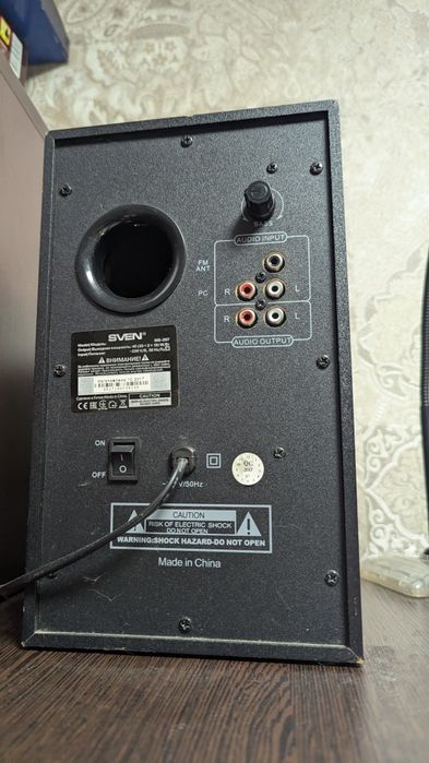 Продам колонки Sven на запчасти