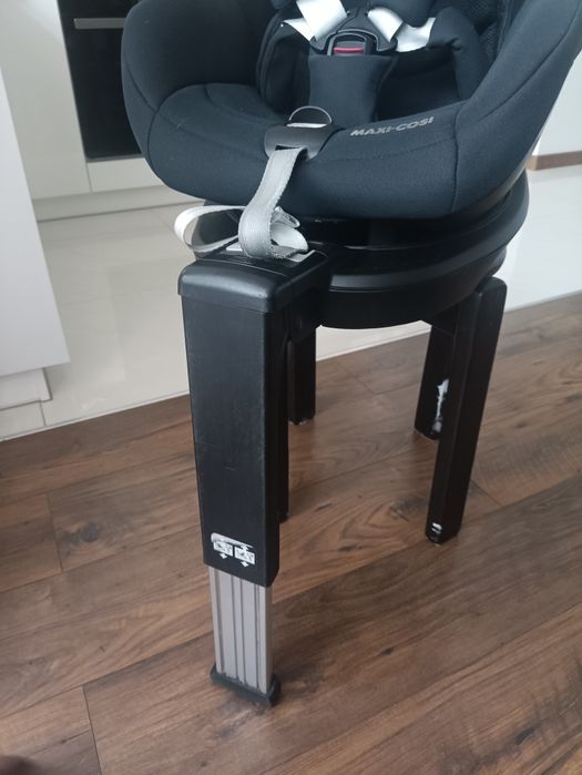 Fotelik samochodowy Maxi Cosi I-size z baza