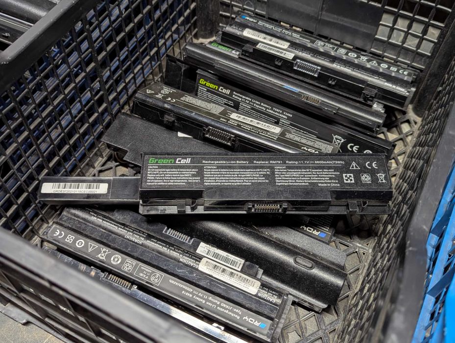 Акумуляторні батареї на розбір на елементи