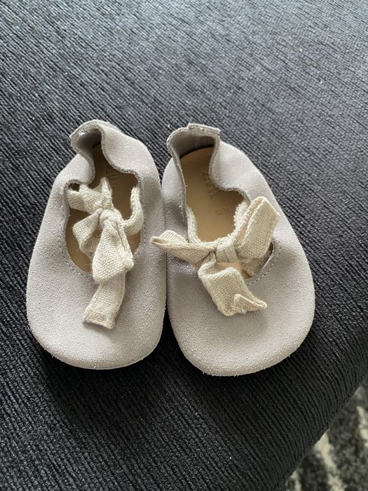 Sapato de bebe cinza