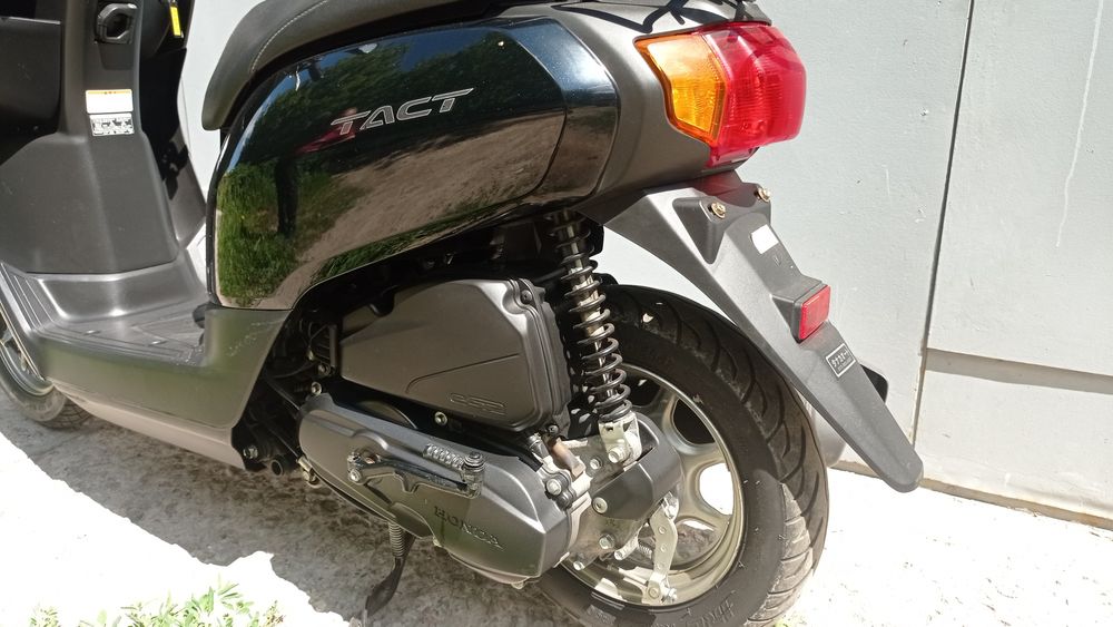 Скутер Honda Tack 79