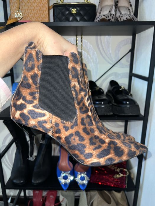 Леопардові ботильони BERSHKA 37