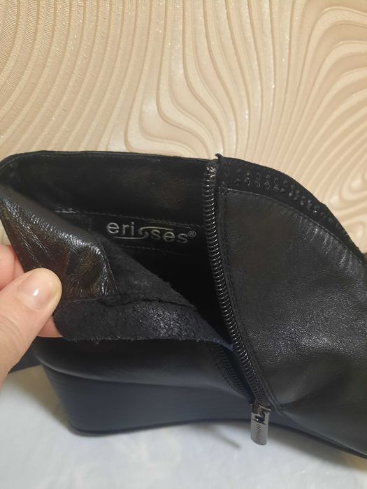 Ботільйони/черевики на танкетці ERISSES
