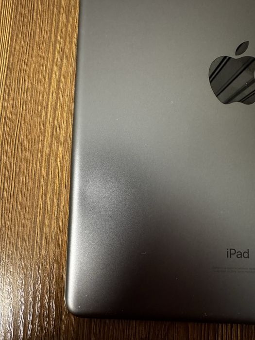 Apple Ipad 8 Gen. 32 Gb. WiFi.  IOS 26.