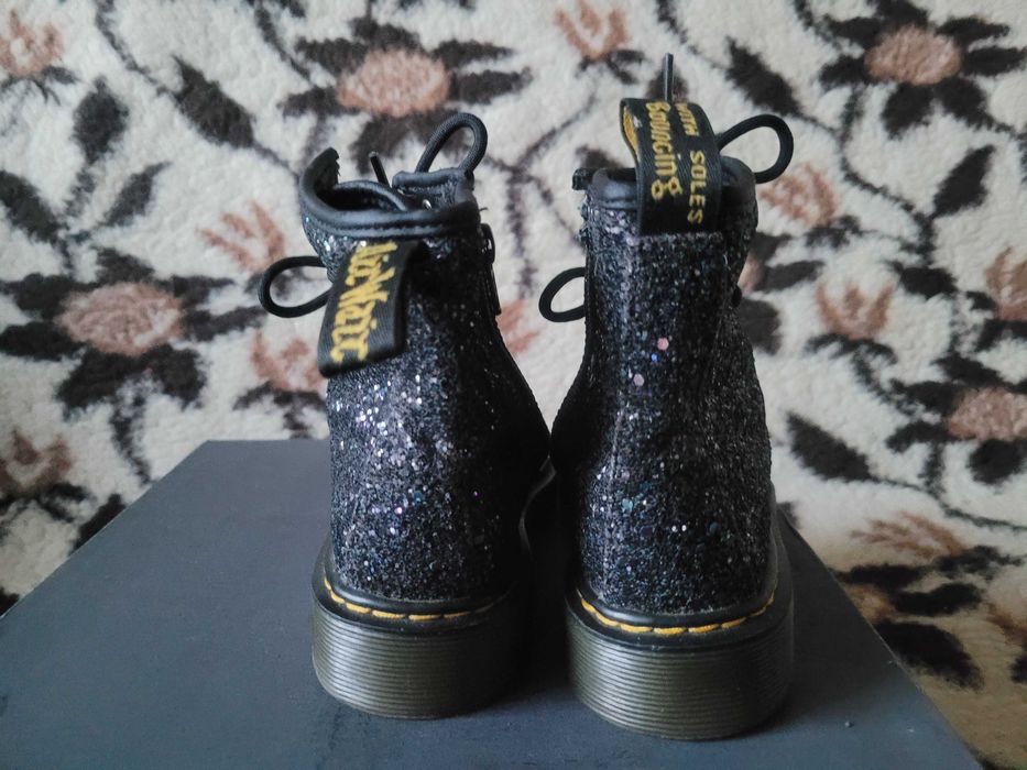 Mega dziecinne botki Dr. Martens 1460 Glitter J r.32 wkł.21 xm