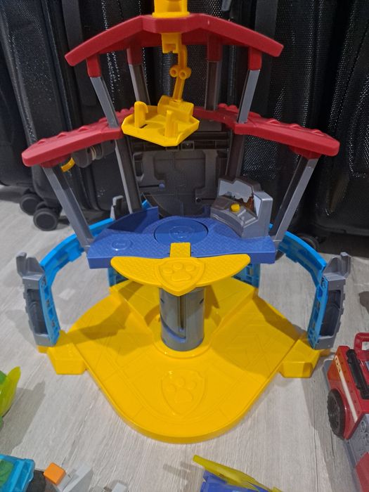 Duży zestaw psi patrol baza auta