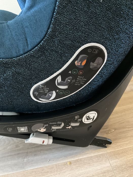 Дитяче автокрісло 360° Cybex Sirona Z i-Size (0–18 кг) з базою baze z