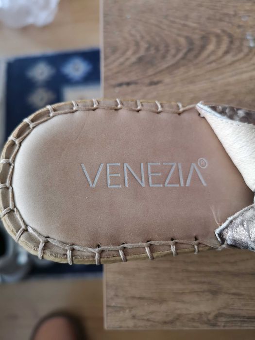 Buty damskie firmy VENEZIA rozmiar 39.