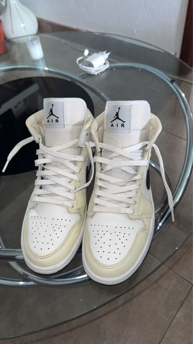 Jordan One branco,preto, bege