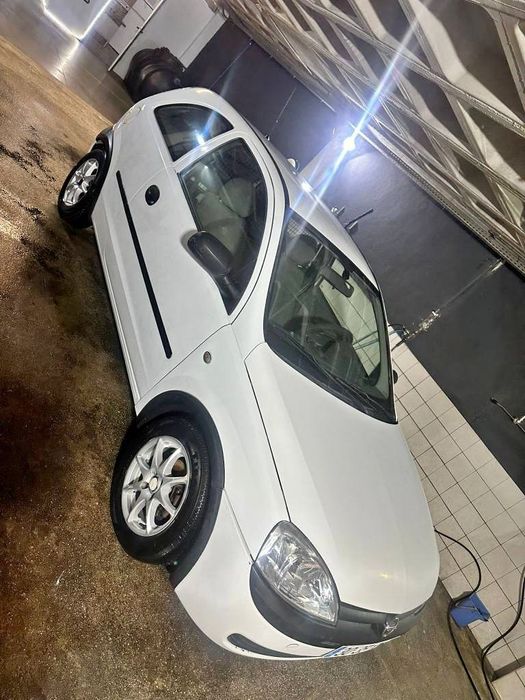 Opel corsa C 1.7 DI