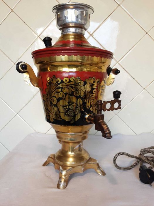 Самовары электрические 2 разных