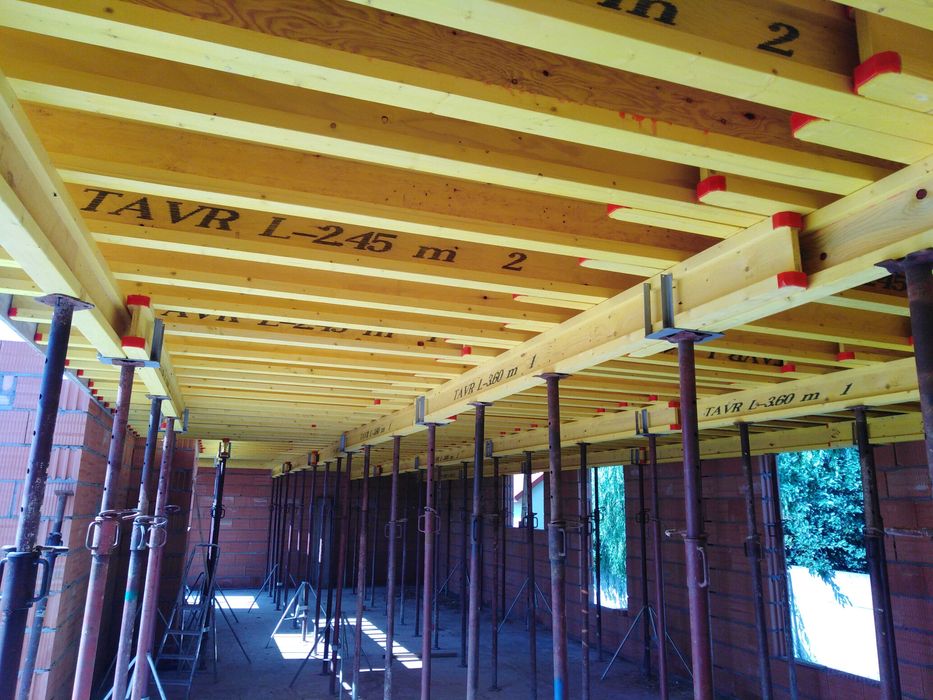 Wynajem wypożyczalnia szalunków stropowych, szalunki stropowe, stemple