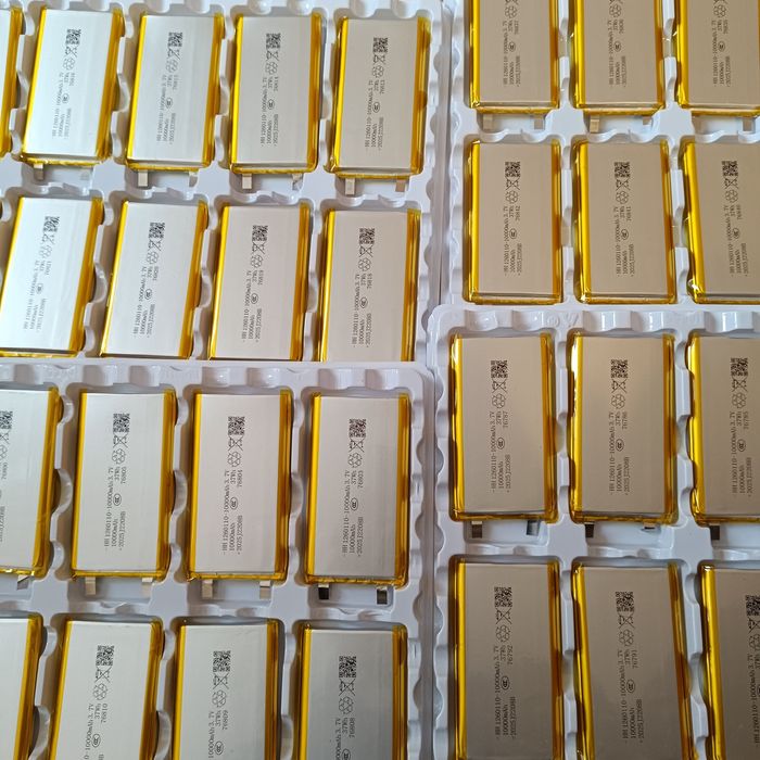 Литий-полімерний акумулятор для заміни в повербанк, 10000 мАх 3.7V