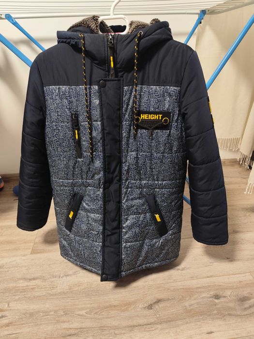 Зимова куртка розмір 40