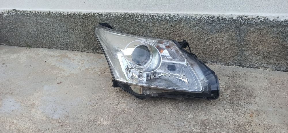 Peças Toyota Avensis T27 2011