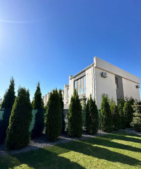 Продам таунхаус Золотые ключи,  ул. Полтавская