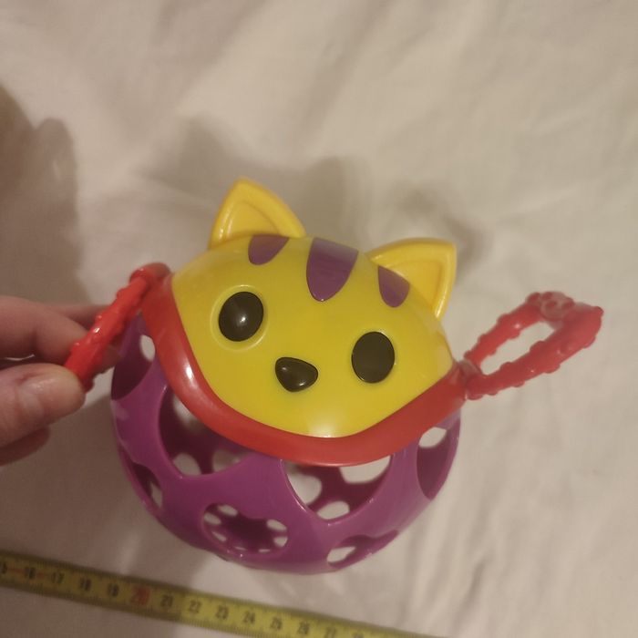 Kotek grzechotka cartoonrattle czwarta sztuka