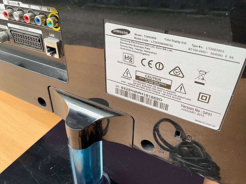 Smart Telewizor Led 24 z funkcją monitora Samsung T24D390EW Full Hd Yo