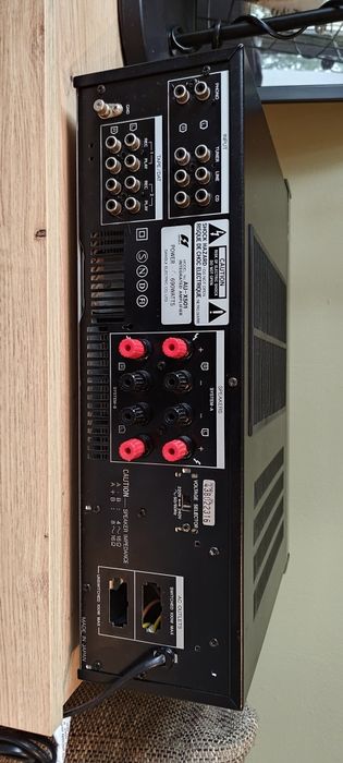 Wzmacniacz Sansui au-x501