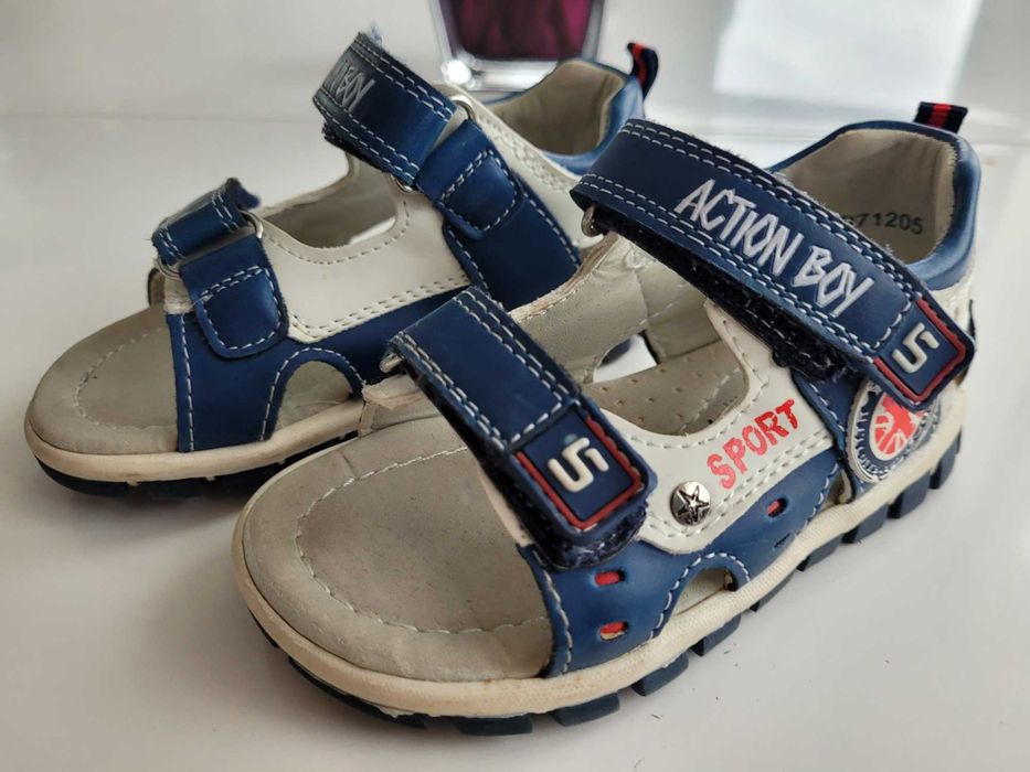 Sandałki dla dziecka rozm. 22