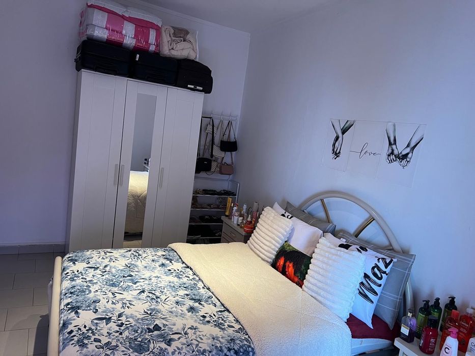 Quarto laranjeiro Almada