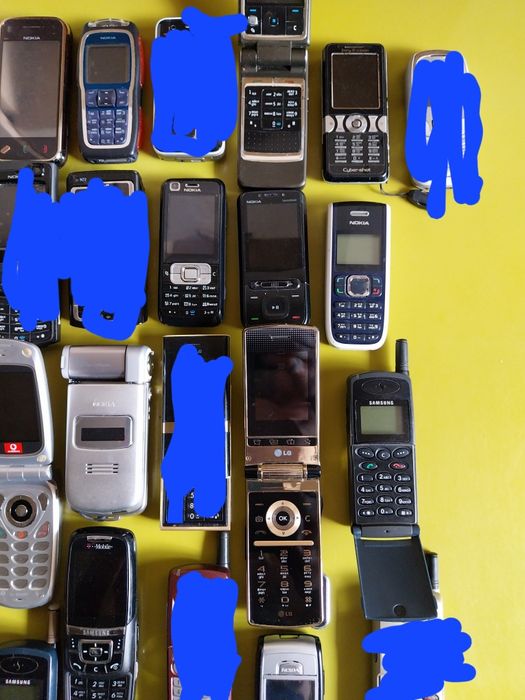 Старые кнопочные телефоны