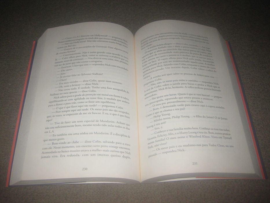 Livro "Asiáticos e Podres de Ricos" de Kevin Kwan