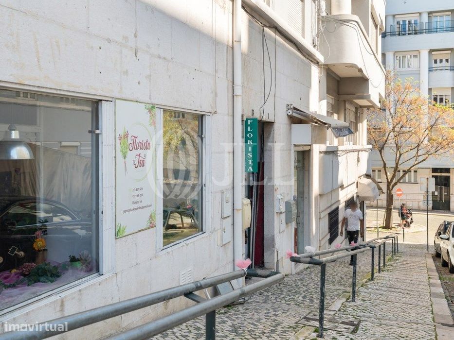 Loja localizada na Rua Artilharia Um, em Lisboa