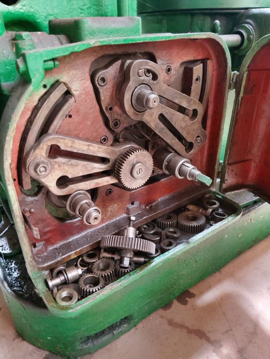 Зубофрезерний верстат модель 532