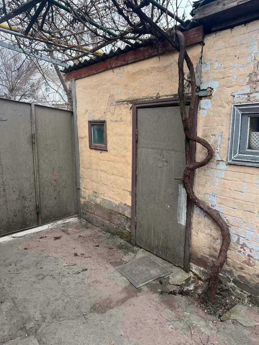 Продам частину будинку в районі Шкільного