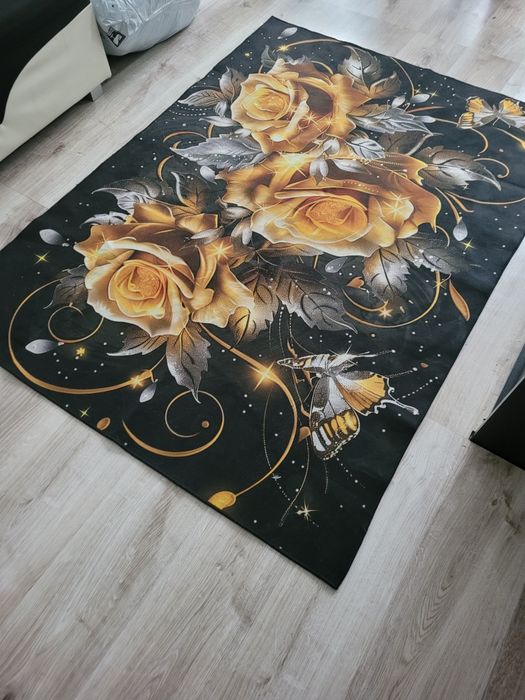 Piękny dywan antypoślizgowy w 100/150 nowe